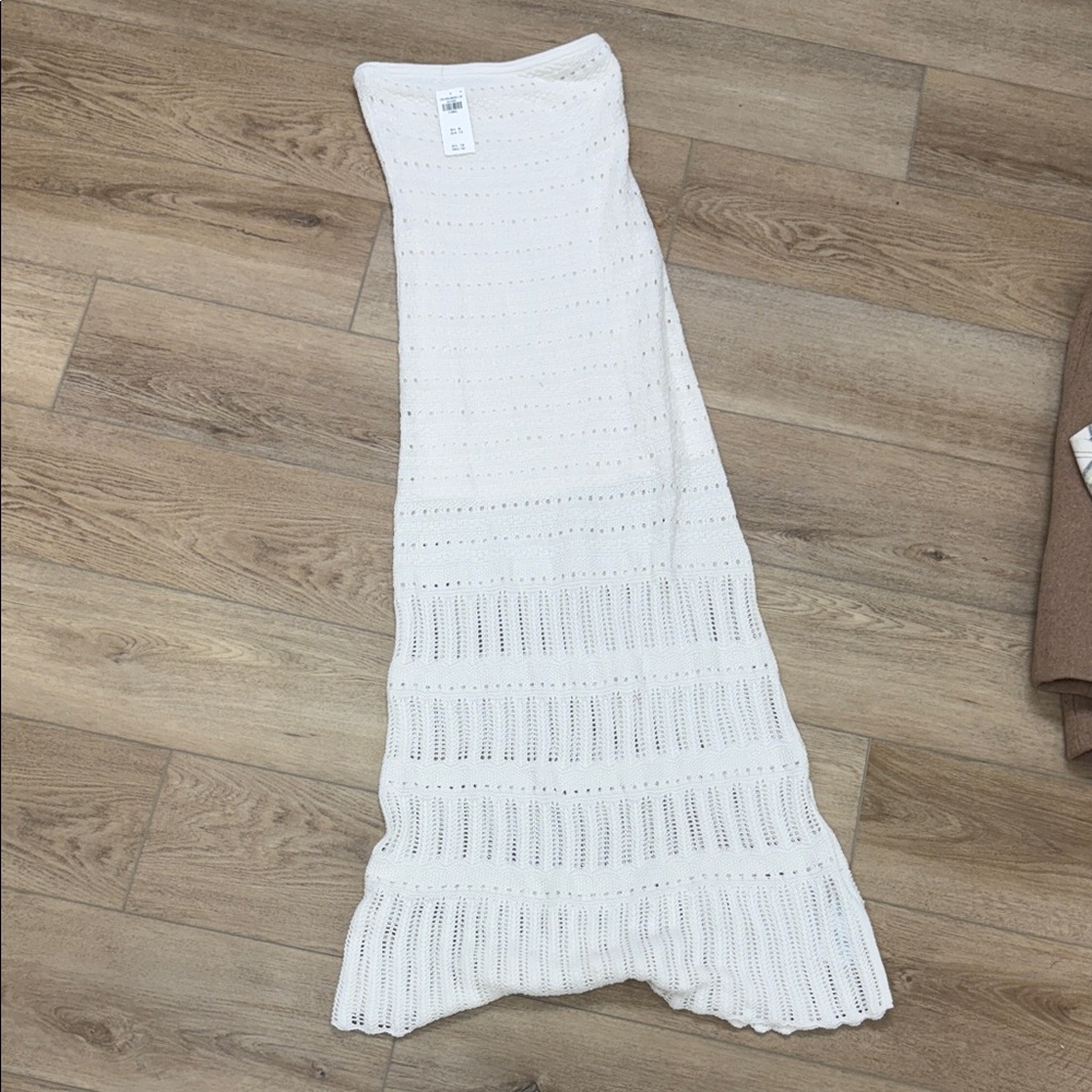 Abercrombie & Fitch White Knit Maxi Dress